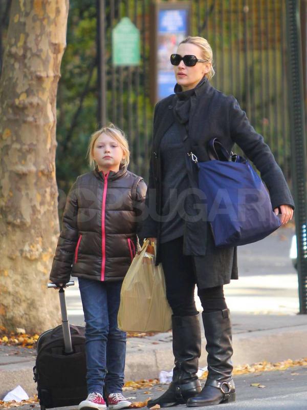 Kate Winslet bersama anak pertamanya, Mia Honey Threapleton. (foto: popsugar)