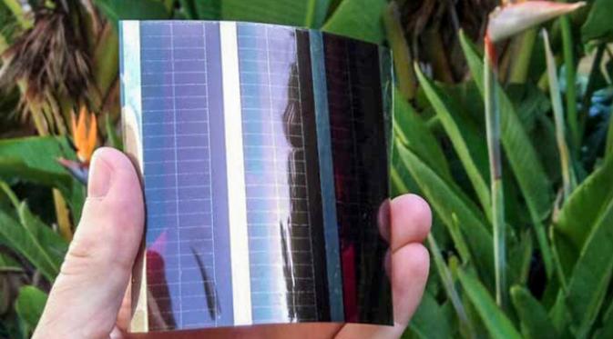 Kelak, 1,3 milyar orang-orang di negara berkembang bisa mendapatkan akses listrik, melalui 'batere' panel tenaga surya. (foto: The Plaid Zebra)