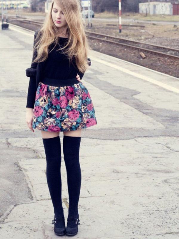 Mini skirt + Knee socks (Via: stylemotivation.com)