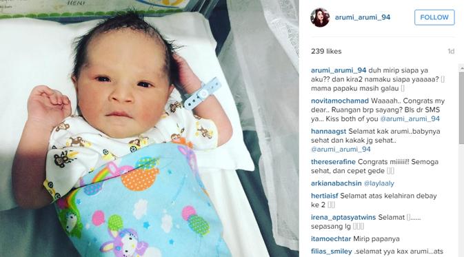 Arumi Bachsin masih bingung memberikan nama untuk putranya. (foto: instagram.com/arumi_arumi_94)