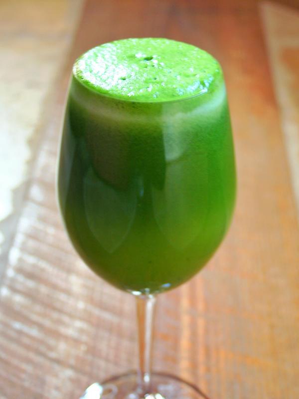 Tak Perlu Menahan Lapar, 3 Macam Jus Ini Sanggup Bikin Perut Rata | via: americdn.com