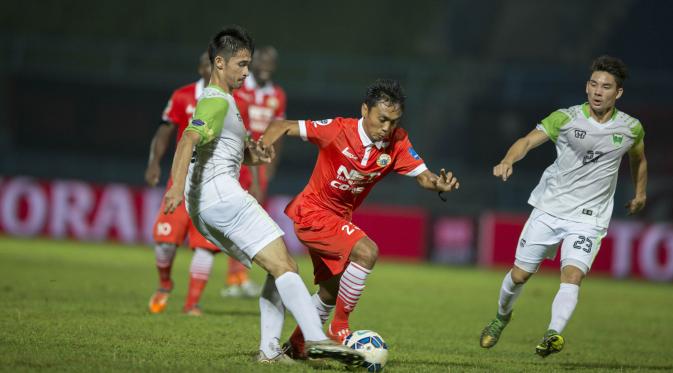 Gavin Kwan Adsit saat berkostum Persipasi Bandung Raya (kini Madura United) pada Piala Presiden 2015. (Bola.com/Vitalis Yogi Trisna)