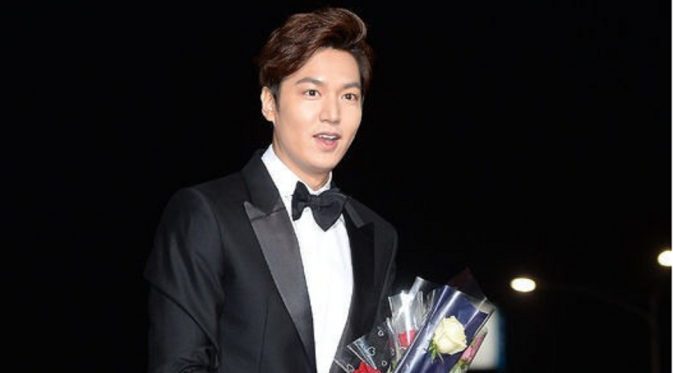 Lee Min Ho sukses membawa pulang penghargaan bergengsi berkat debutnya di dunia perfilman, Gangnam Blues.
