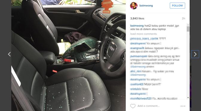 Baim Wong memperlihatkan foto mobilnya yang dirusak maling. (Foto: instagram.com/baimwong)