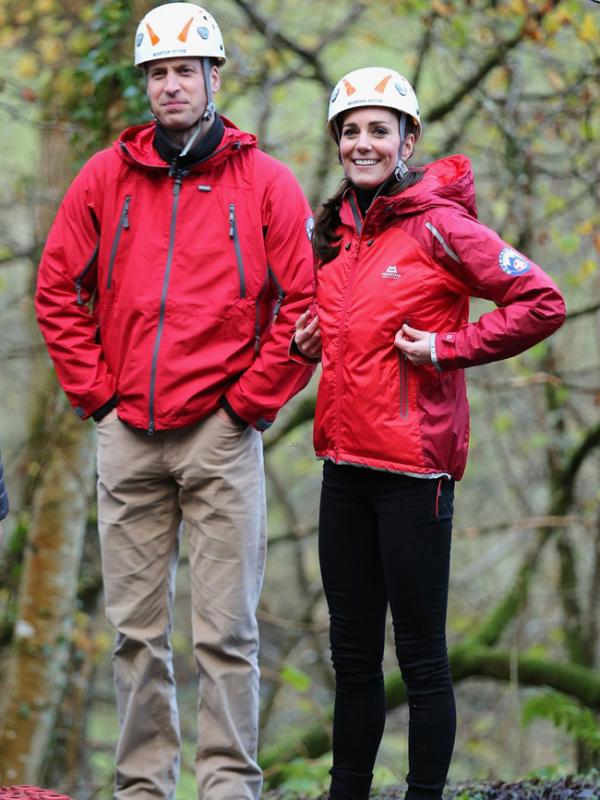 Romantisnya Pangeran Williams dan Kate Middleton gunakan busana matching saat olahraga outdoor