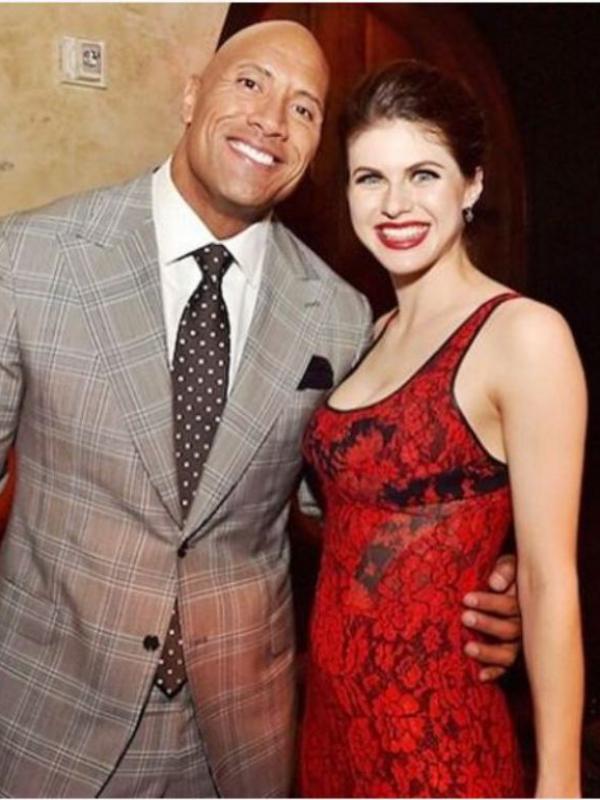 Dwayne Johnson dan Alexandra Daddario. foto: instagram