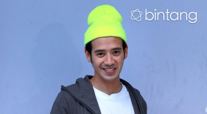 Tara menganggap dirinya memiliki kualitas sehingga bisa merangkak naik di tangga popularitas. Karenanya, ia merasa percaya diri ketika memutuskan untuk tak lagi satu perahu dengan Billy Syahputra dan Chand Kelvin. (Galih W. Satria/Bintang.com)