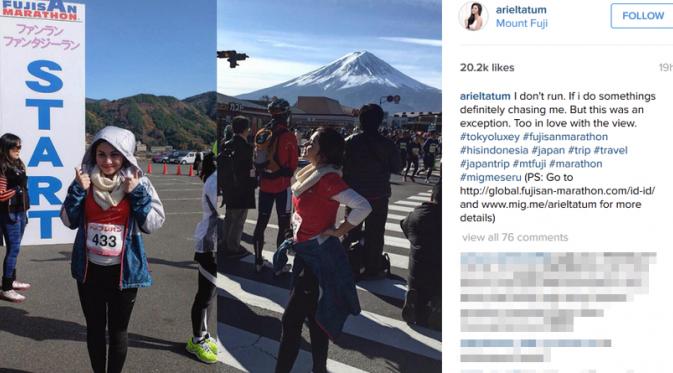 Ariel Tatum berpose, di belakangnya tampak indah gunung Fuji