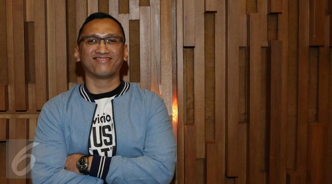 Chief Marketing Officer PT KMK Online, Prami Rachmiadi saat preskon peluncuran Music Battle vidio.com, Jakarta, Senin (30/11/2015). (Liputan6.com/Herman Zakharia) 