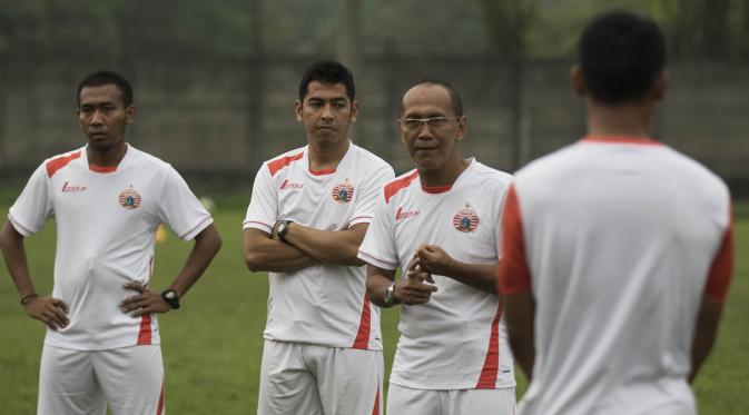 Bambang Nurdiansyah, hanya bertugas sebagai pelatih di Persija hitungan dua bulan saja. (Bola.com/Vitalis Yogi Trisna)
