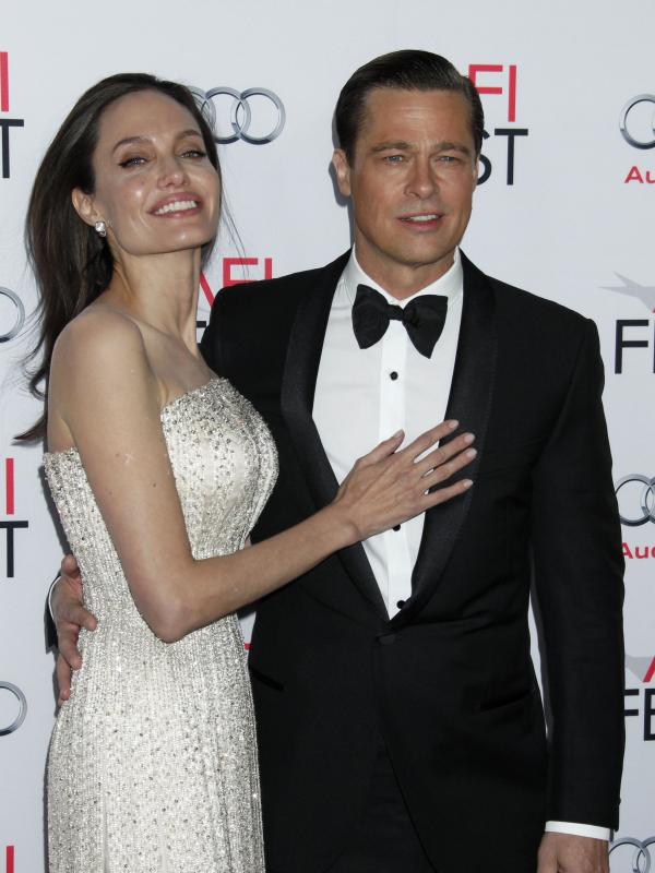 Angelina Jolie dan Brad Pitt (Bintang/EPA)