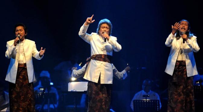Bimbo akan menggelar pagelaran musik bertajuk Indonesia Menyanyi Bimbo di Teater Jakarta Taman Ismail Marzuki pada 17 Desember 2015.