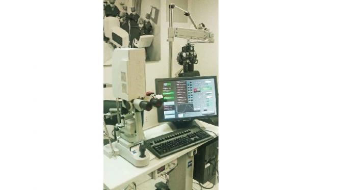 Peralatan Stroma Laser yang mampu merubah warna mata secara alami (sumber. techly.com.au)