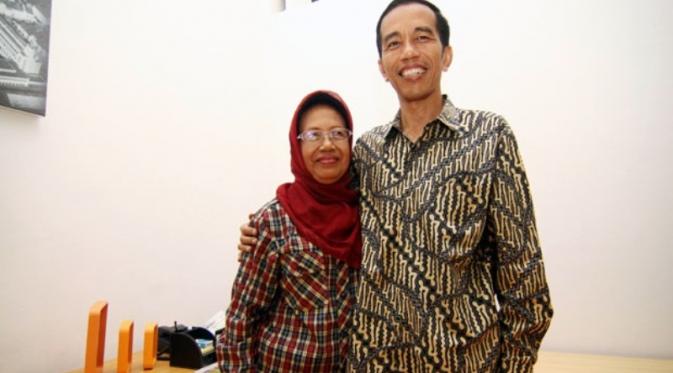 Hari Ibu, Ini Deretan Foto Bakti Presiden Jokowi pada Ibundanya | Via: kaskus.co.id