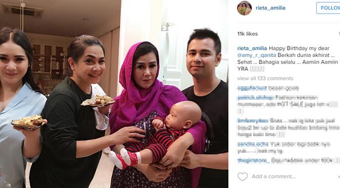 Mertua Raffi Ahmad, Rieta Amalia ikut memberi kejutan kepada ibunda Raffi. (foto: instagram.com/rieta_amilia)