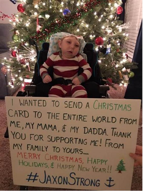 Lewat kartu Natal besar ini keluarga Jaxon ungkapan rasa terima kasih. (Foto: Today.com)