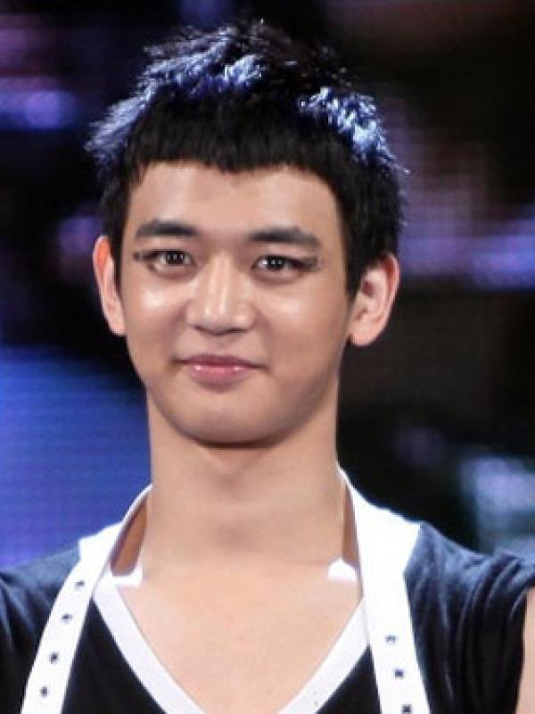 Minho SHINee (via koreaboo.com)