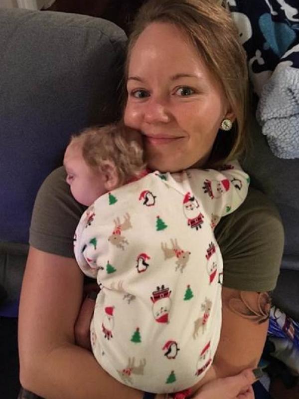 Brittany Buell, ibu Jaxon, memilih menjadi ibu rumah tangga demi merawat batita luar biasa ini. (Foto: Today.com)