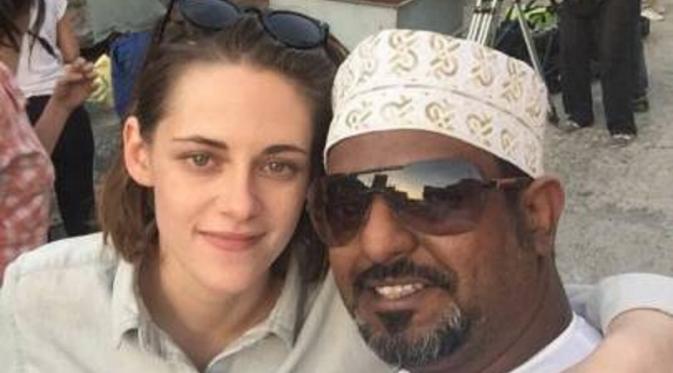 Kristen Stewart syuting film Personal Shopper di Oman. Foto: via gulfnews.com