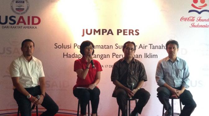 Press conference lawan krisis air tanah dengan lumbung air, di SCBD, Jakarta Selatan pada Kamis (17/12/2015).