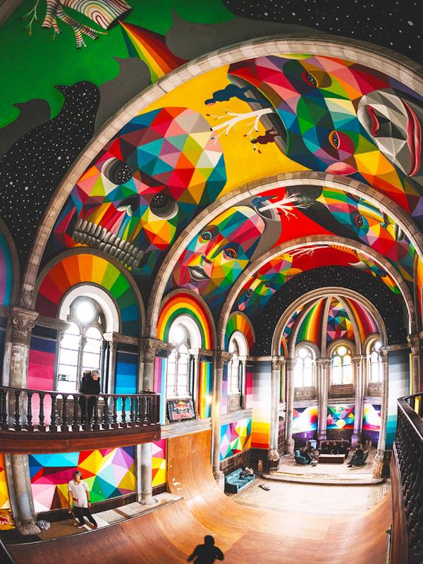 Gereja di Spanyol berubah jadi area bermain 'skateboard'. | via: Red Bull Media