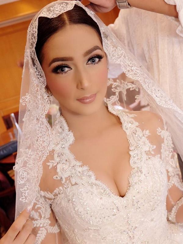 Nabila Syakieb saat akad nikah. (foto: instagram.com/anpasuha)