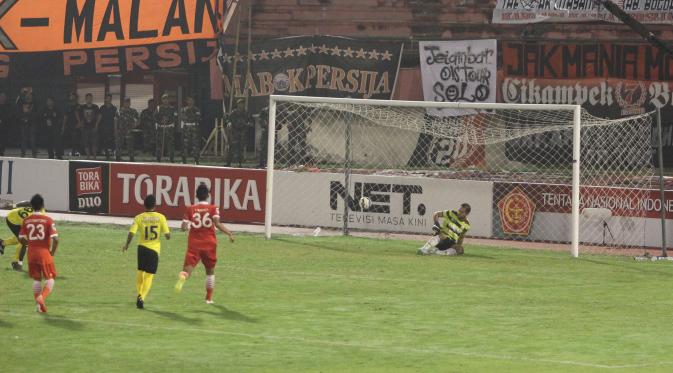 Persija Jakarta vs Semen Padang (Liputan6.com / Reza Kuncoro)