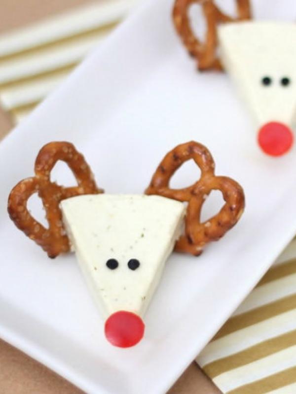 Cheesy Reindeer (Sumber:  Womendailymagazine.com)