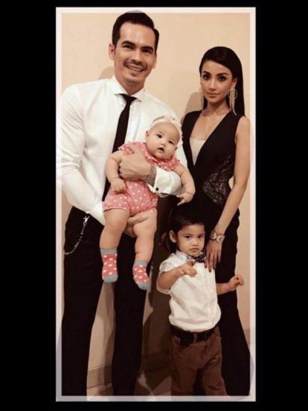 Keluarga Tsania Marwa dan Atalarik Syah (via instagram.com/tsaniamarwasyach/)