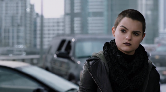 Brianna Hildebrand sebagai Negasonic Teenage Warhead di film Deadpool. (20th Century Fox)