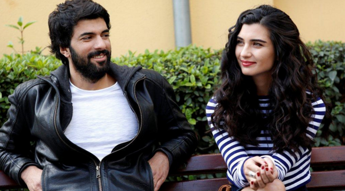 Karakter Elif dan Omer dalam Serial Turki Kara Para Ask