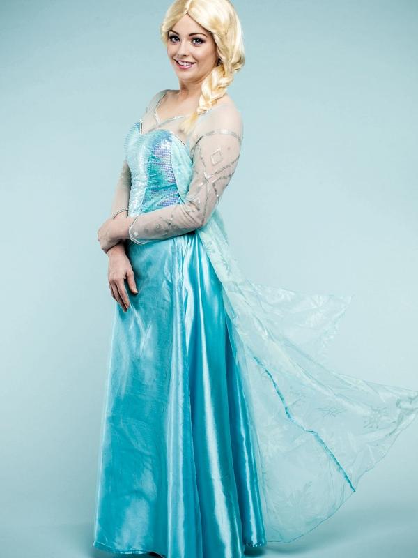 Demi Jadi Putri Elsa, Perempuan Ini Turunkan Berat Badan 38 Kg | via: thesun.co.uk