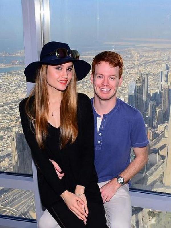 Cinta Laura Kiehl di Dubai bersama sang kekasih Hunter Treacy. (Instagram @claurakiehl)