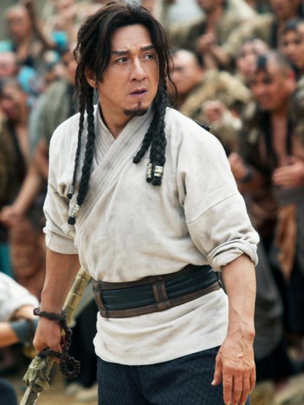 Untuk tampil maksimal di film Dragon Blade, misalnya, Jackie Chan membenahi kumisnya hingga 800 kali.