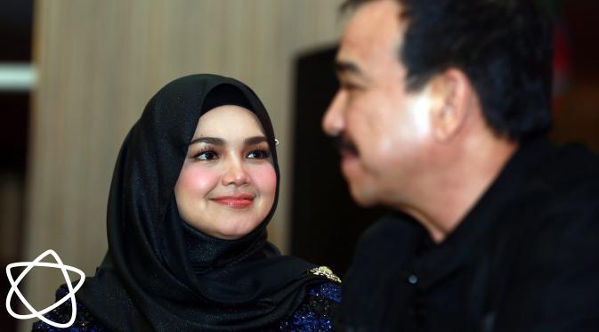 Foto perayaan ultah Siti Nurhaliza yang ke 37 tahun (Deki Prayoga/bintang.com)