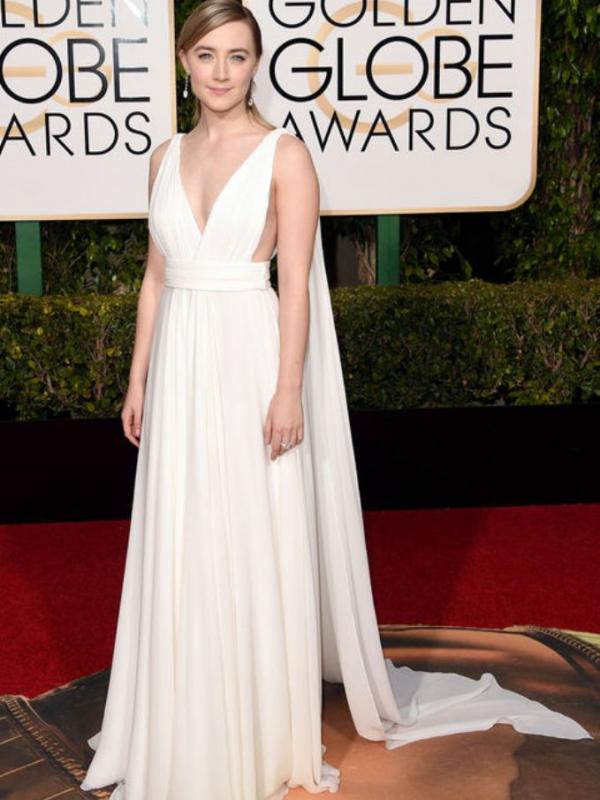 Dari Golden Globes 2016, Ini Pakaian Terbaik Di Red Carpet! Sumber : glamour.com