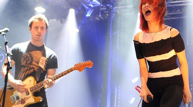 Mantan gitaris Paramore, Josh Farro dan Hayley Williams. (fuse.tv)