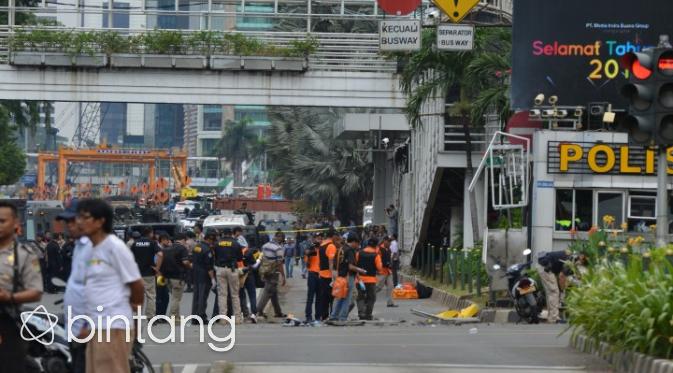 Pasca ledakan Bom di Kawasan M.H Thamrin suasana masih tegang. (Febio Hernanto/bintang.com)
