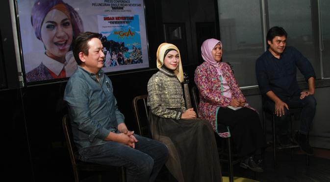 Indah Nevertari saat ditemui di kantor Warner Musik Indonesia, Gambir, Jakarta Pusat, Rabu (13/1/2016).