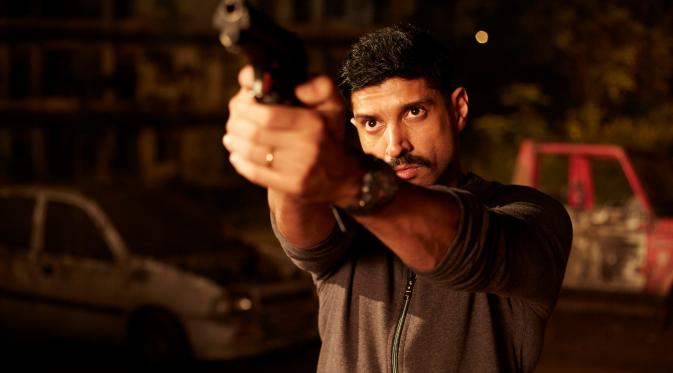 Farhan Akhtar berperan sebagai Daanish Ali, seorang petugas pasukan anti teroris dalam film `Wazir`