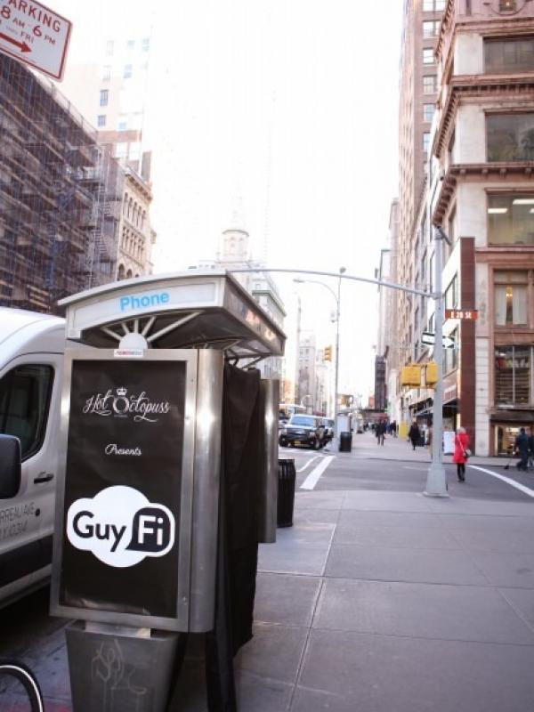 GuyFi, 'booth masturbasi' di kota Manhattan, New York, Amerika Serikat. | via: Mashable