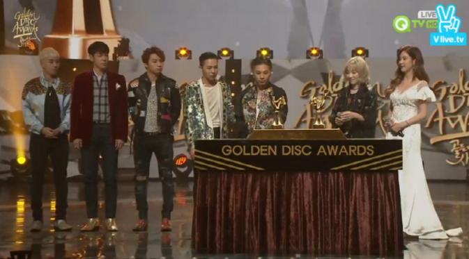 Big Bang berhasil meyapu bersih penghargaan bergengsi di Korea, Golden Disc Awards yang ke-30.
