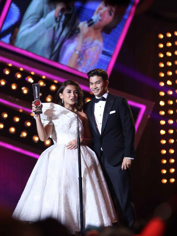 Foto Infotainment Award 2016 (Nurwahyunan/bintang.com)