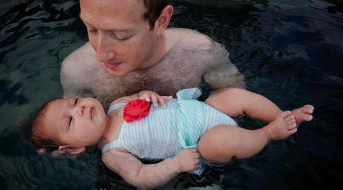 [BIntang] Berbalut Bikini, Putri Mark Zuckerberg Renang untuk Pertama Kali