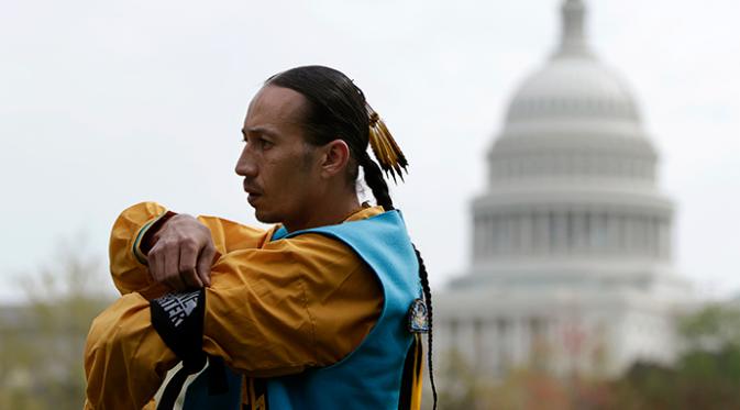 Konon, anggota suku Navajo yang rambutnya dicukur kehilangan kesaktiannya (Reuters / Gary Cameron)