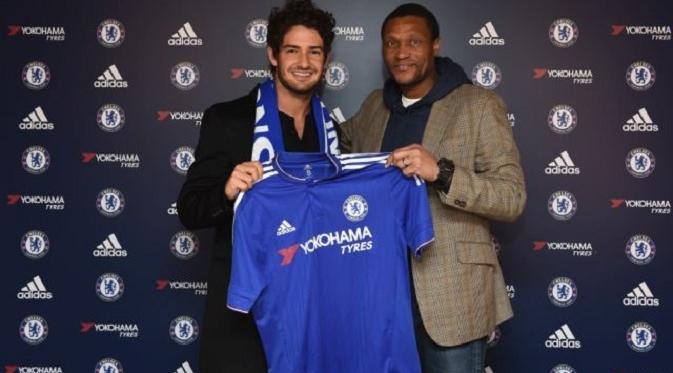 Alexandre Pato resmi dikontrak Chelsea untuk enam bulan ke depan. (Chelsea)