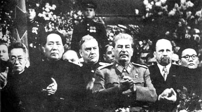 Kunjungan Mao Zedong kepada Joseph Stalin di Moskow pada Desember 1949. (Sumber Shanghaiist.com)
