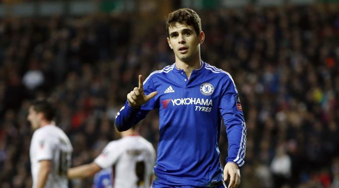 Gelandang Chelsea Oscar (Reuters)