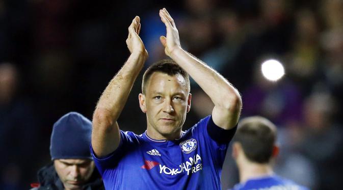 John Terry berencana pensiun akhir musim ini setelah tak mendapatkan perpanjangan kontrak dari Chelsea. (Reuters/Carl Recine)