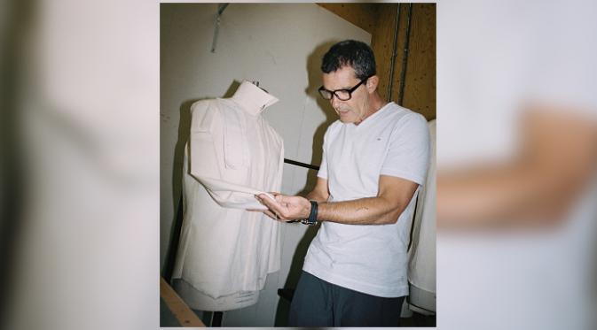 Antonio Banderas kini sibuk merancang jubah. (foto: sunnyskyz.com)
